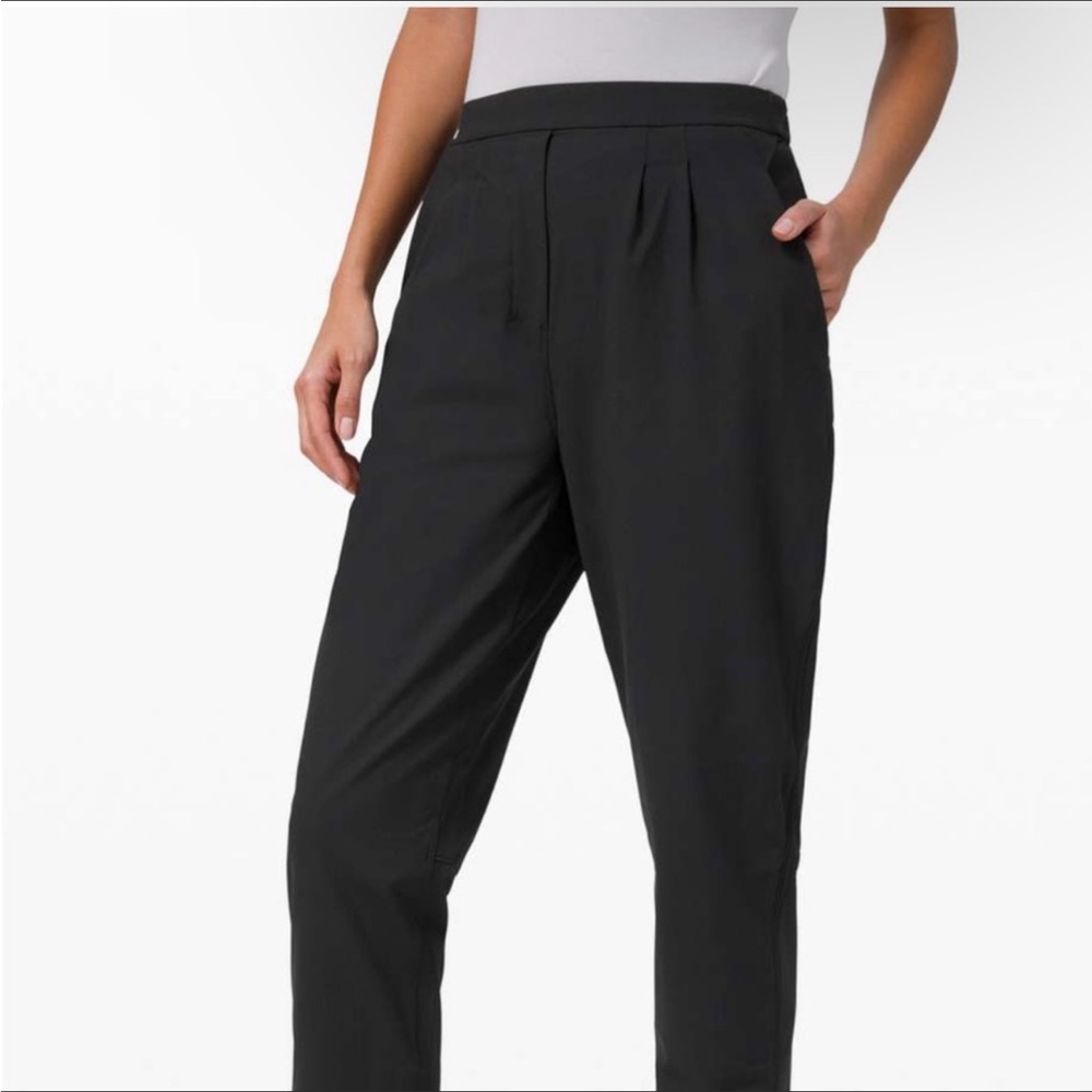 Lululemon Essential HR Trouser size 10